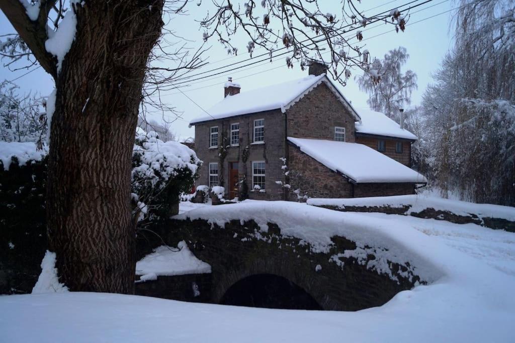 Luxury Cottage Near Hay-On-Wye Llanigon Esterno foto
