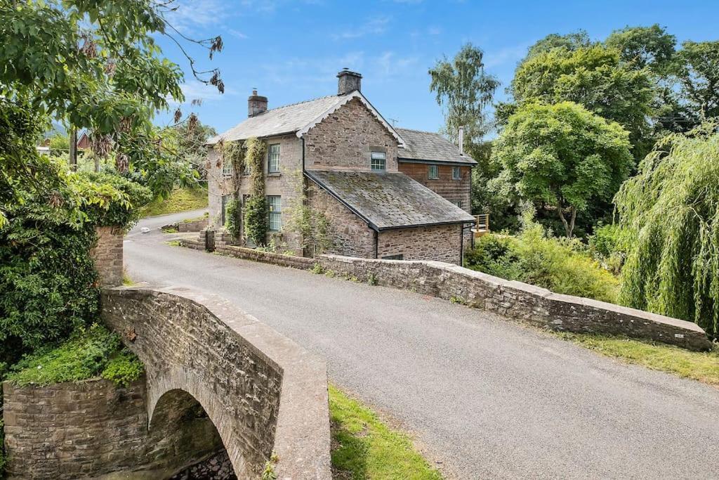 Luxury Cottage Near Hay-On-Wye Llanigon Esterno foto